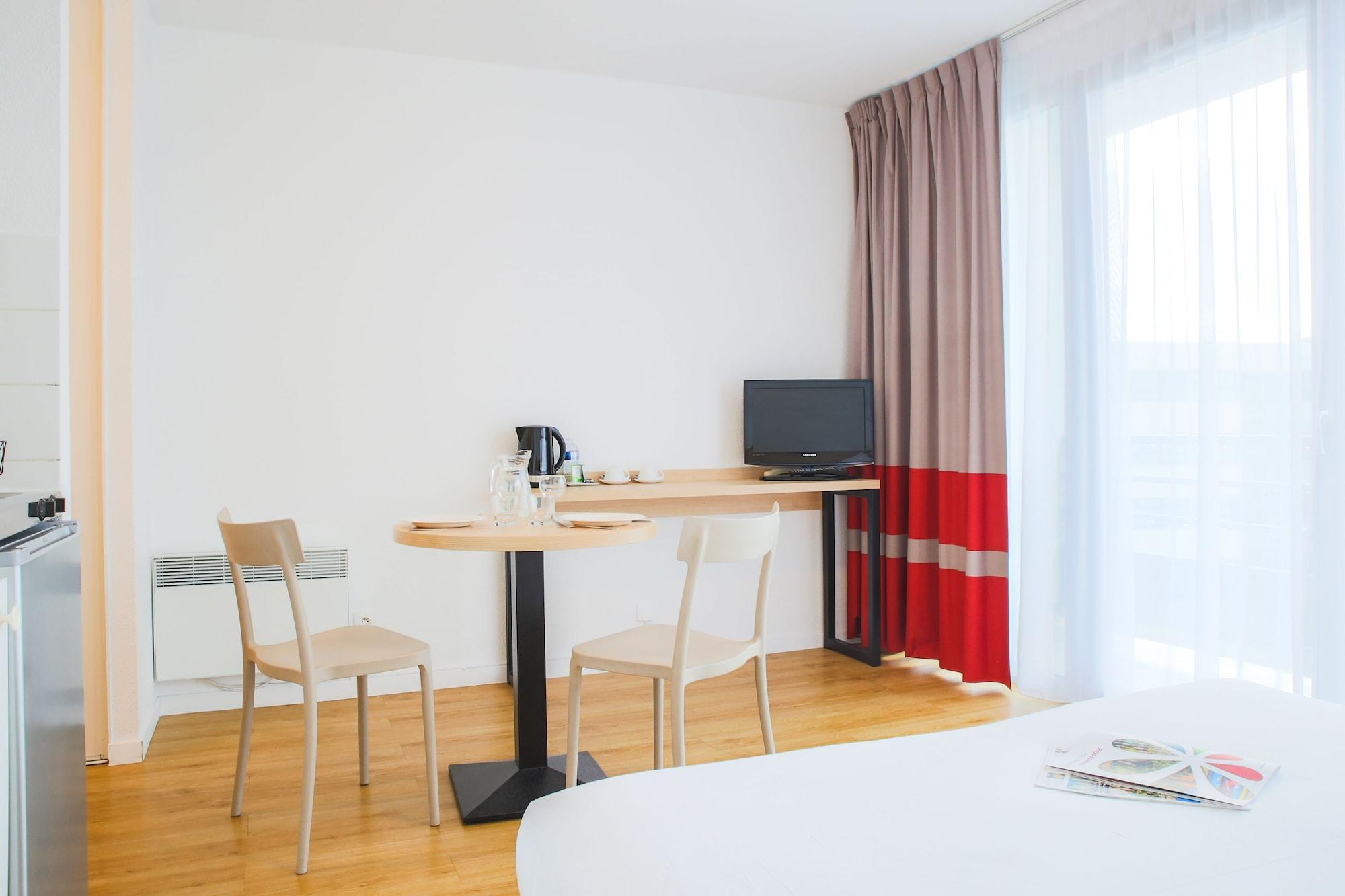 Comfort Aparthotel Le Mans Buitenkant foto